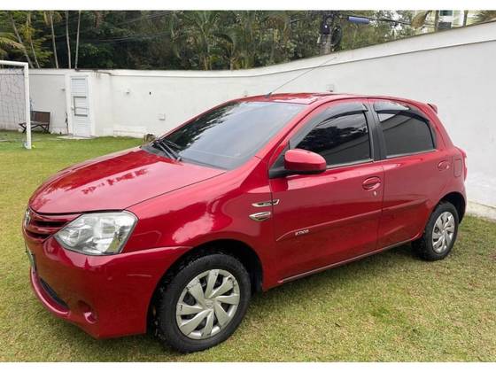 TOYOTA ETIOS 1.3 XS 16V FLEX 4P MANUAL TOYOTA ETIOS 1.3 XS 16V FLEX 4P MANUAL